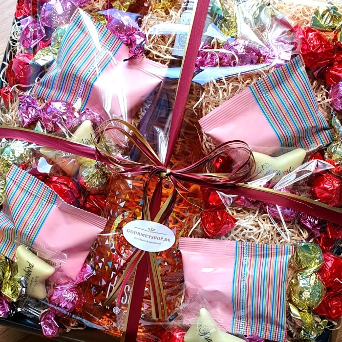 Gavekurv med rosévin, chokolade og lakrids - Image 2